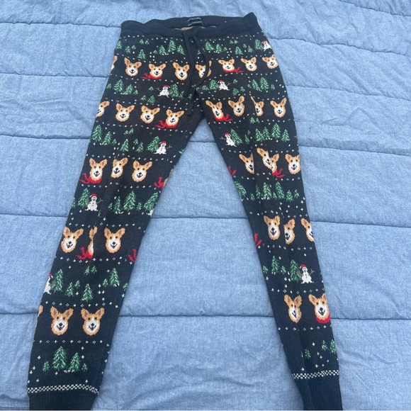 American Eagle Outfitters Holiday Corgi Knit Sweater Joggers Size Medium - Picture 1 of 4